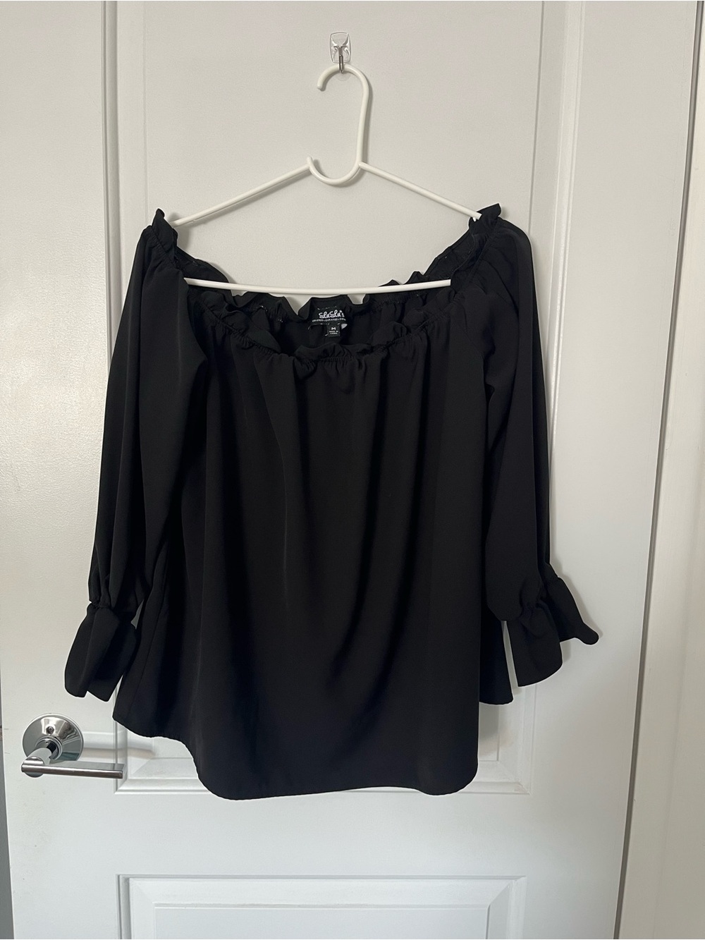 Lulu's Black Off-Shoulder Ruffle Top - Picture 2 of 4